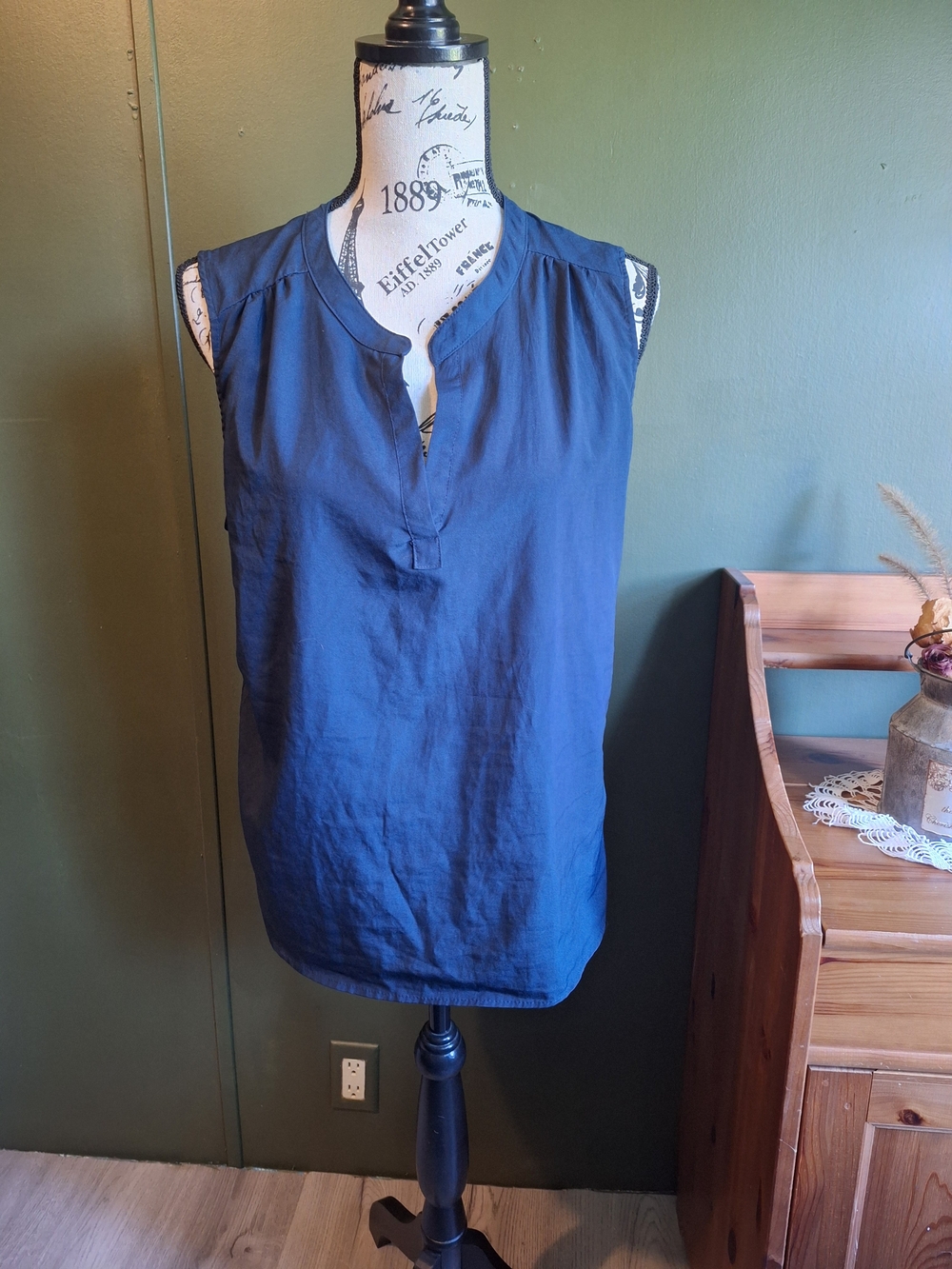 Sears Navy Blue Sleeveless Split V Neck Camisole